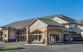 Baymont By Wyndham Clarksville